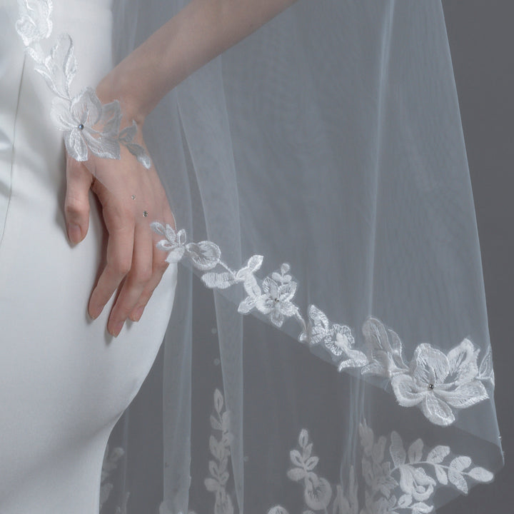 Floral Lace Bridal Veil with Rhinestones, Fine Illusion Tulle, Fingertip, Knee Length FS6224-1