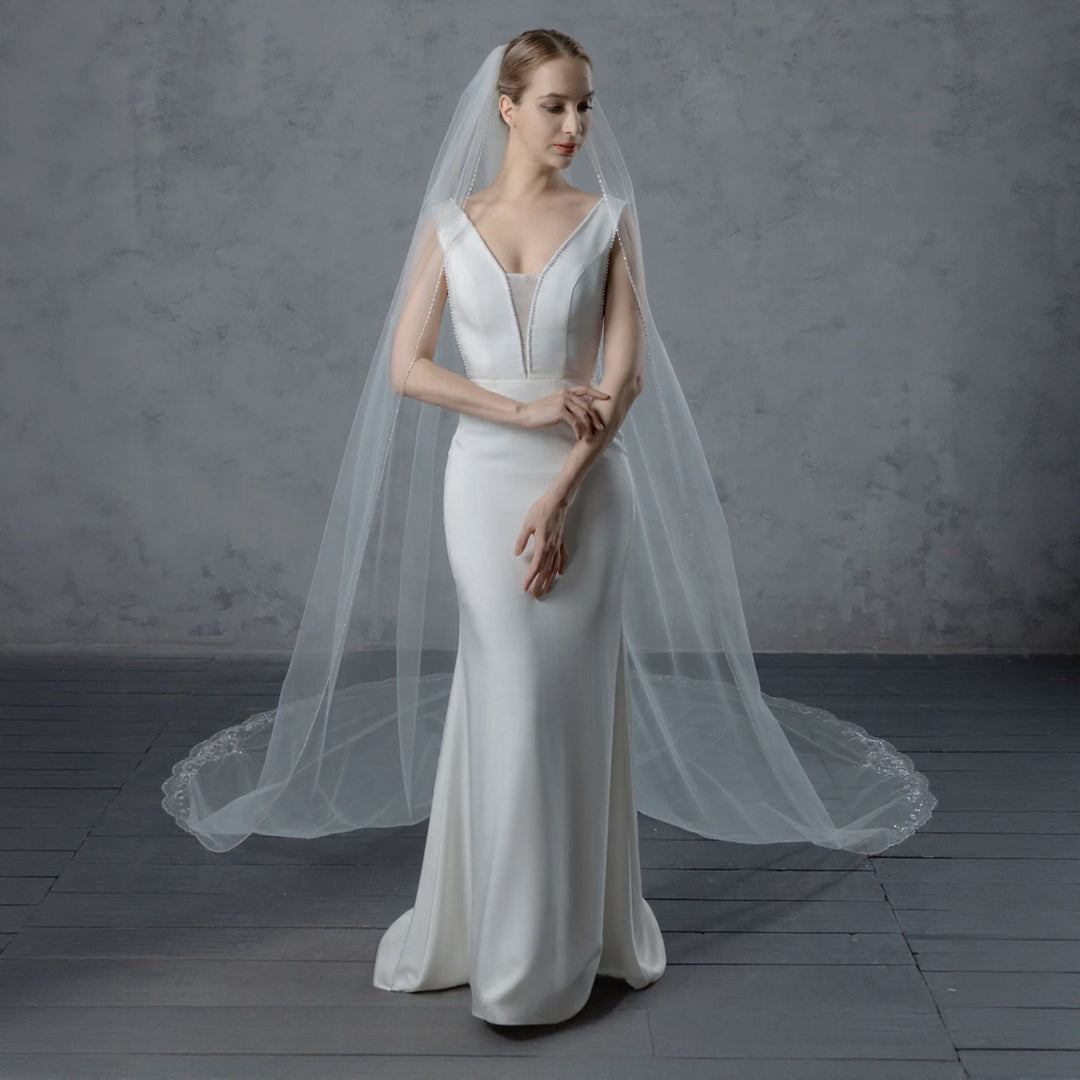 FS6252A Scalloped Floral Motifs Crystal Beaded Edge Veil 120"