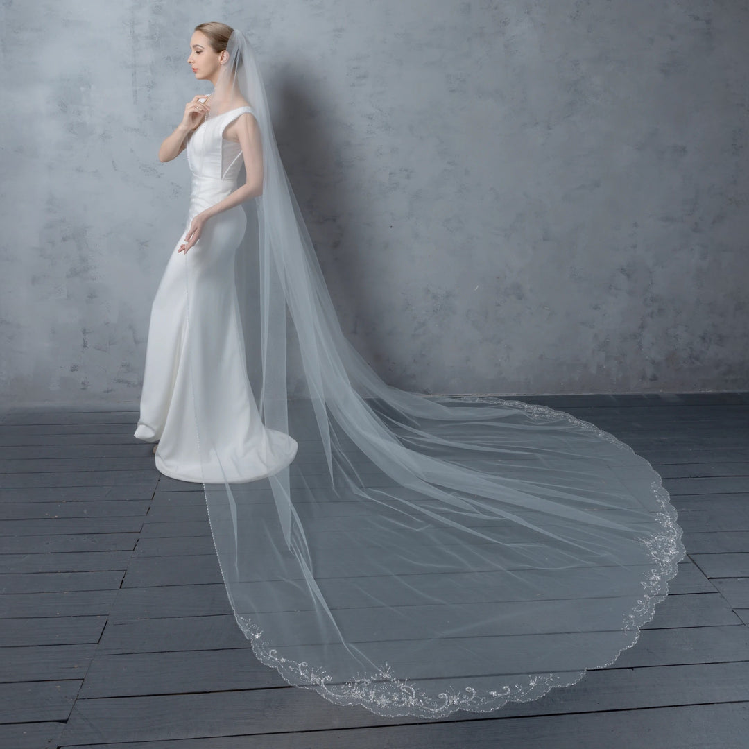 FS6252A Scalloped Floral Motifs Crystal Beaded Edge Veil 120"