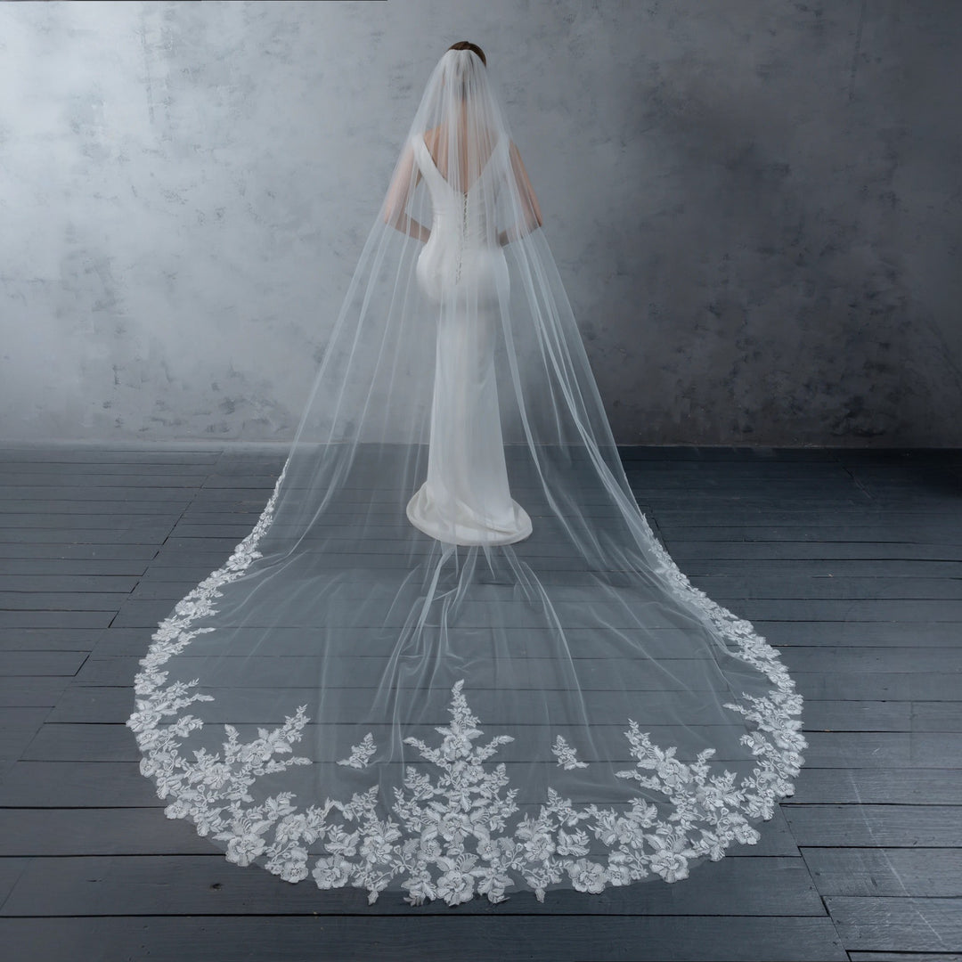 FS6289 Floral Vine Embroidered Lace Veil Rhinestones 120"