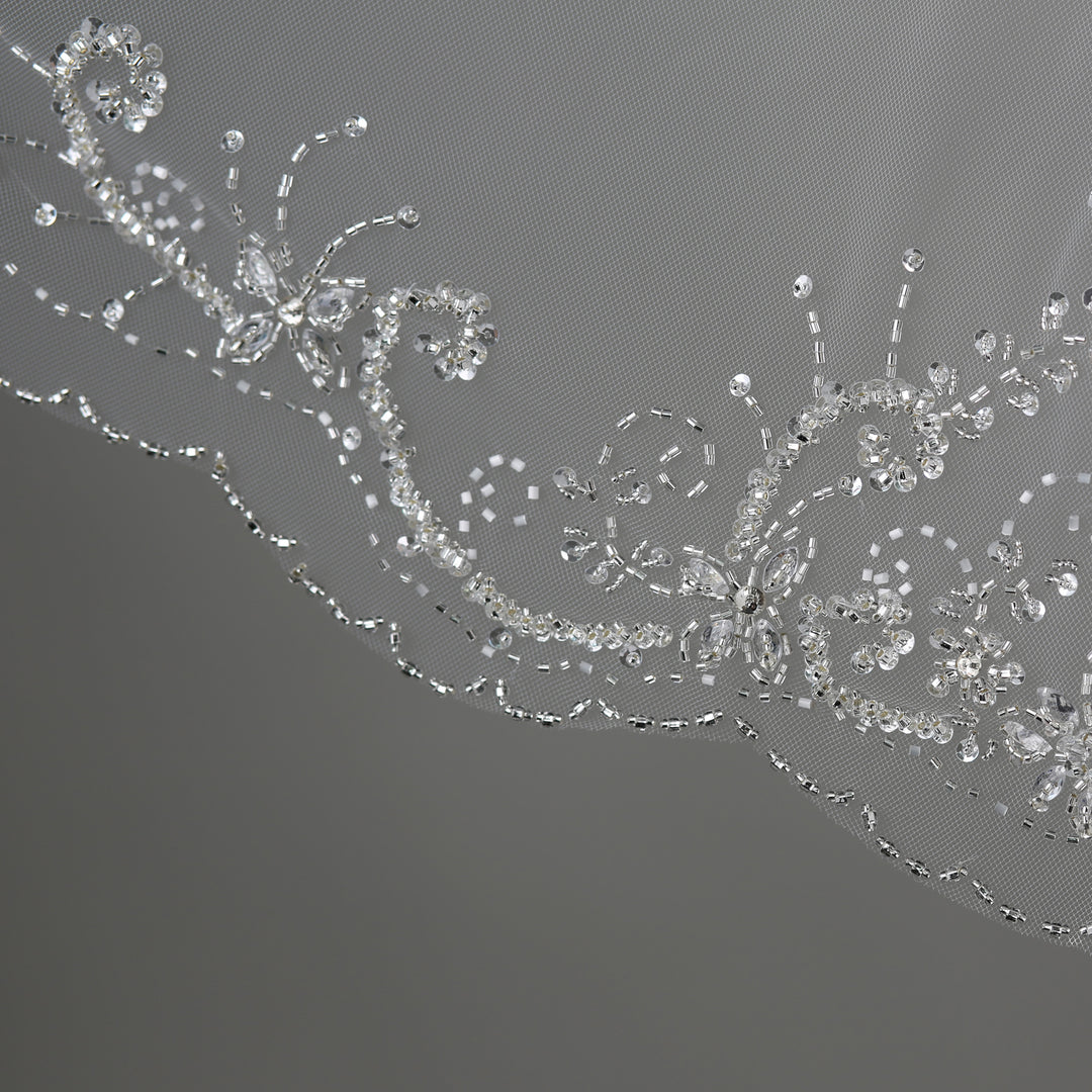 FS6252A comb attachment close-up with secure tulle wrapping.